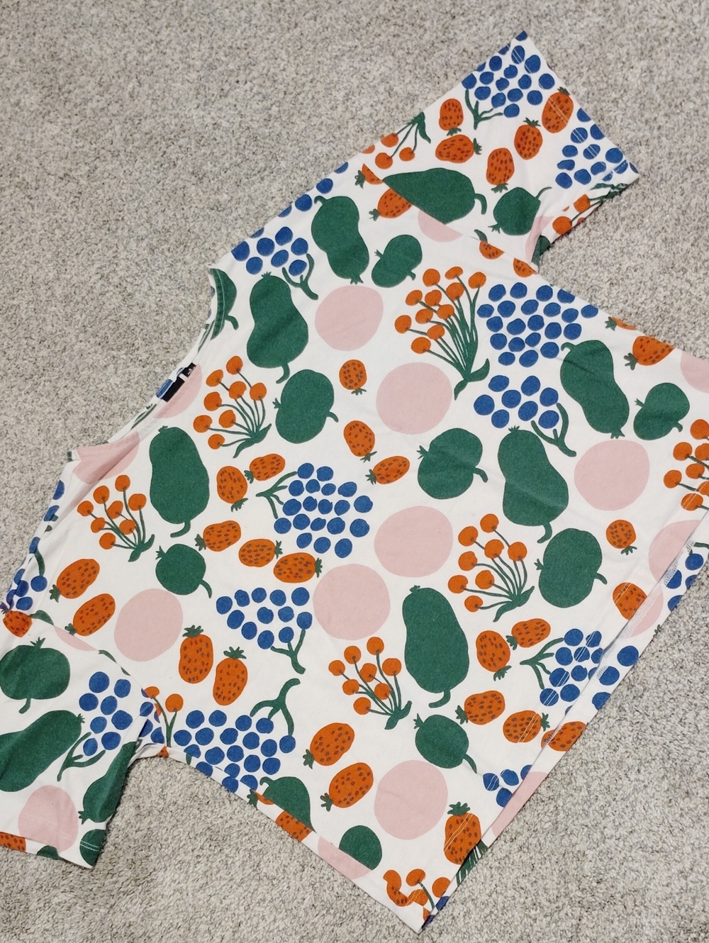 Marimekko Uniqlo White Short-Sleeve Tee Fruit Print